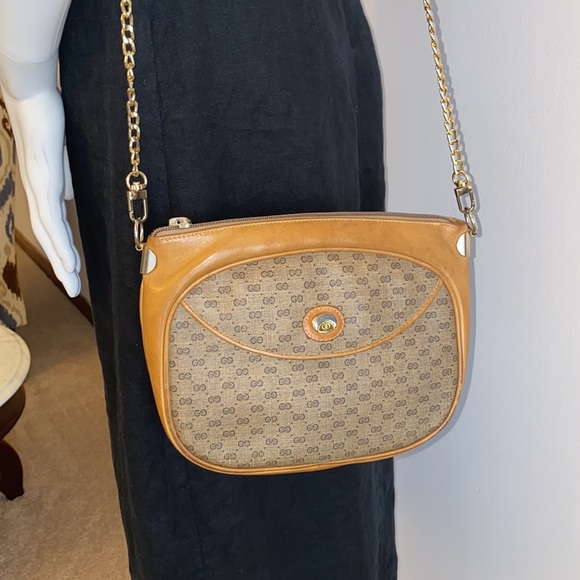 CURRENTLY RESERVED FOR KELLY Authentic GUCCI Pochette Vintage - Picture 15 of 15